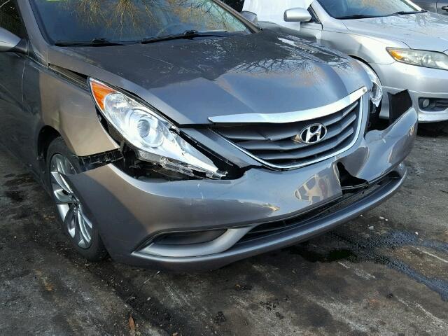 5NPEB4AC6BH256519 - 2011 HYUNDAI SONATA GLS GRAY photo 9