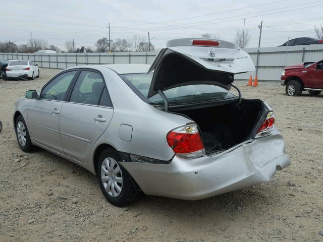 4T1BE32K85U500719 - 2005 TOYOTA CAMRY LE ნაცრისფერი ფოტო 3