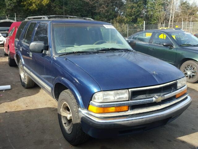 1GNCS13W2Y2130611 - 2000 CHEVROLET BLAZER BLUE photo 1