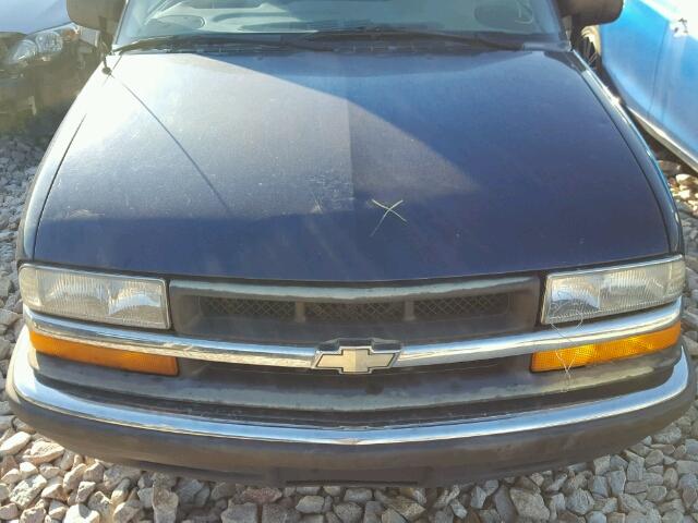 1GNCS13W2Y2130611 - 2000 CHEVROLET BLAZER BLUE photo 7