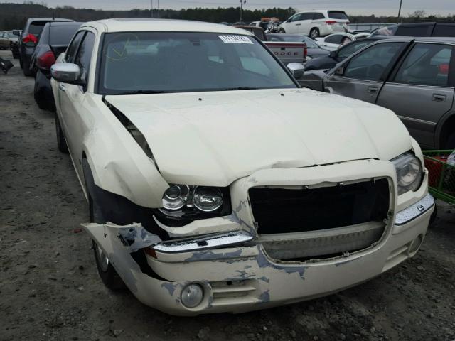 2C3AA63H85H519164 - 2005 CHRYSLER 300C CREAM photo 9