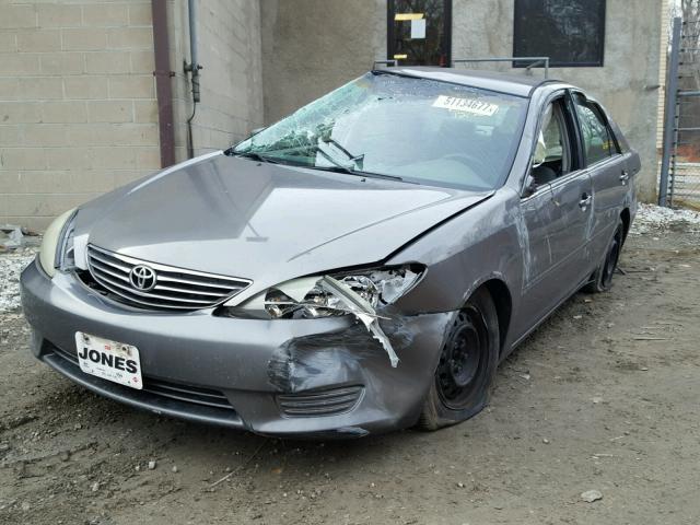 4T1BE30K96U747610 - 2006 TOYOTA CAMRY LE BEIGE photo 2