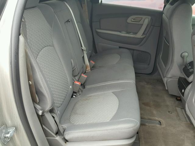 1GNKRFED7BJ156425 - 2011 CHEVROLET TRAVERSE L SILVER photo 6