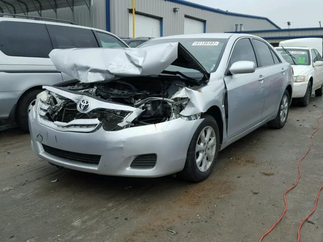 4T1BF3EK1BU738710 - 2011 TOYOTA CAMRY BASE SILVER photo 2