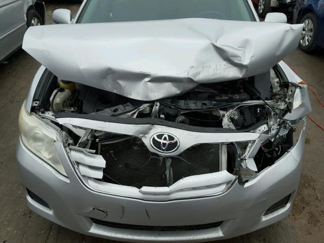 4T1BF3EK1BU738710 - 2011 TOYOTA CAMRY BASE SILVER photo 7