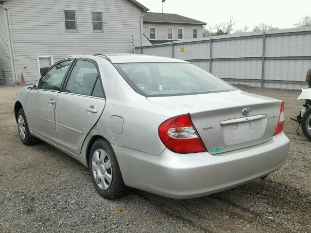 4T1BE32K64U344243 - 2004 TOYOTA CAMRY LE SILVER photo 3