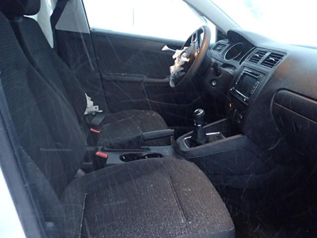 3VW1K7AJ9FM352432 - 2015 VOLKSWAGEN JETTA BASE WHITE photo 5