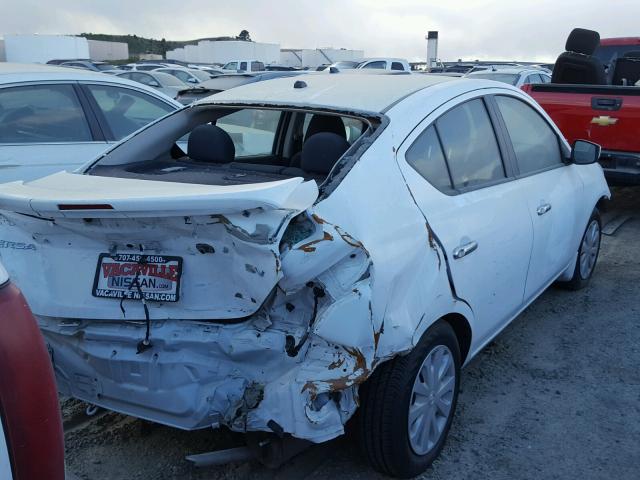 3N1CN7AP1GL883982 - 2016 NISSAN VERSA S WHITE photo 4