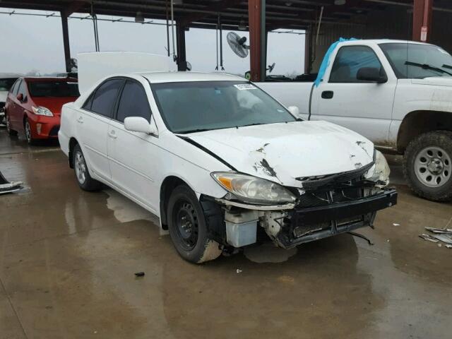 4T1BE32K12U071497 - 2002 TOYOTA CAMRY LE WHITE photo 1