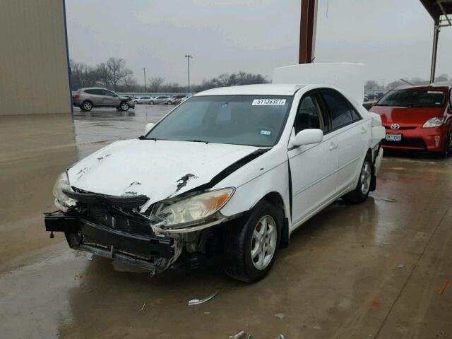 4T1BE32K12U071497 - 2002 TOYOTA CAMRY LE WHITE photo 2