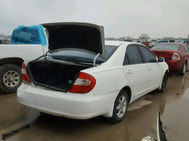 4T1BE32K12U071497 - 2002 TOYOTA CAMRY LE WHITE photo 4