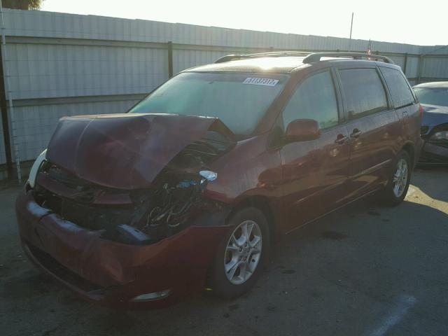 5TDZA22C76S430153 - 2006 TOYOTA SIENNA XLE RED photo 2