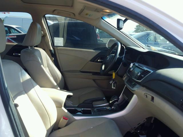 1HGCR3F89DA018659 - 2013 HONDA ACCORD EXL WHITE photo 5