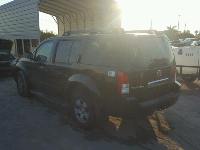 5N1AR18U56C617985 - 2006 NISSAN PATHFINDER BLACK photo 3