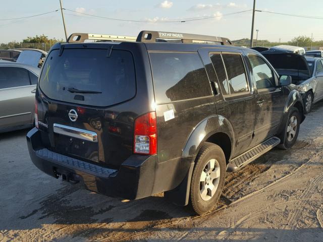 5N1AR18U56C617985 - 2006 NISSAN PATHFINDER BLACK photo 4