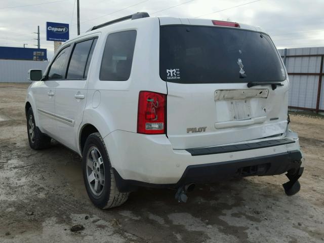 5FNYF3H9XBB042993 - 2011 HONDA PILOT TOUR WHITE photo 3