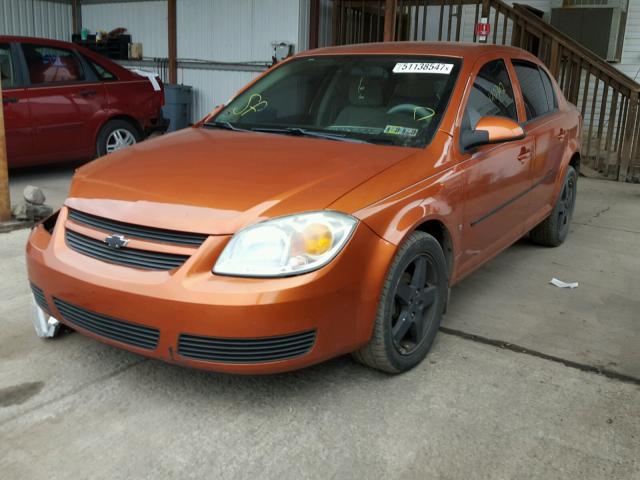 1G1AL55F667605168 - 2006 CHEVROLET COBALT LT ORANGE photo 2