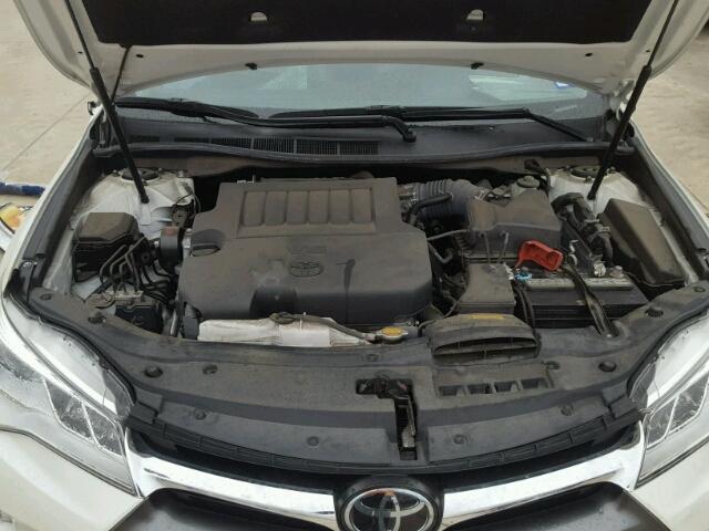 4T1BK1FK9FU567046 - 2015 TOYOTA CAMRY XSE WHITE photo 7