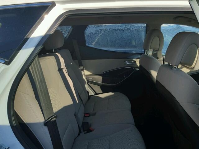 5NMZU3LB9HH006028 - 2017 HYUNDAI SANTA FE S 白色 照片 6