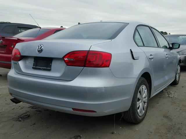 3VW2K7AJ1EM232031 - 2014 VOLKSWAGEN JETTA BASE 银色 照片 4