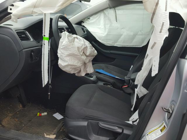 3VW2K7AJ1EM232031 - 2014 VOLKSWAGEN JETTA BASE 银色 照片 5