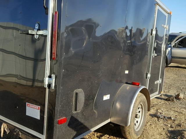 0703038C2012 - 2017 TRAIL KING ENCLOSED შავი ფოტო 10