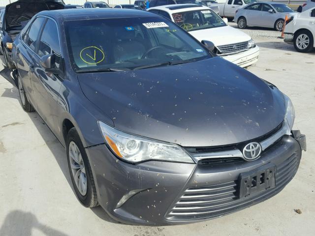 4T4BF1FK9GR520112 - 2016 TOYOTA CAMRY LE GRAY photo 1