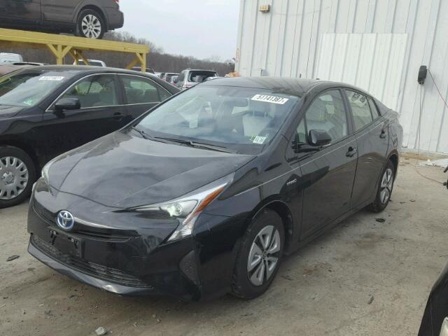 JTDKARFUXG3026151 - 2016 TOYOTA PRIUS BLACK photo 2