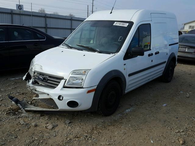 NM0LS7BN1BT073983 - 2011 FORD TRANSIT CO WHITE photo 2