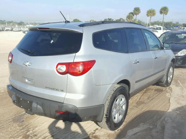 1GNLREED9AS153100 - 2010 CHEVROLET TRAVERSE L SILVER photo 4