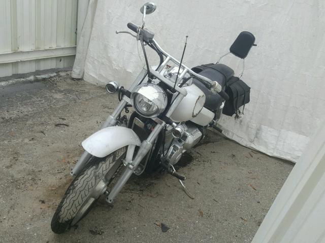 1HFSC55047A304044 - 2007 HONDA VTX1300 C WHITE photo 2