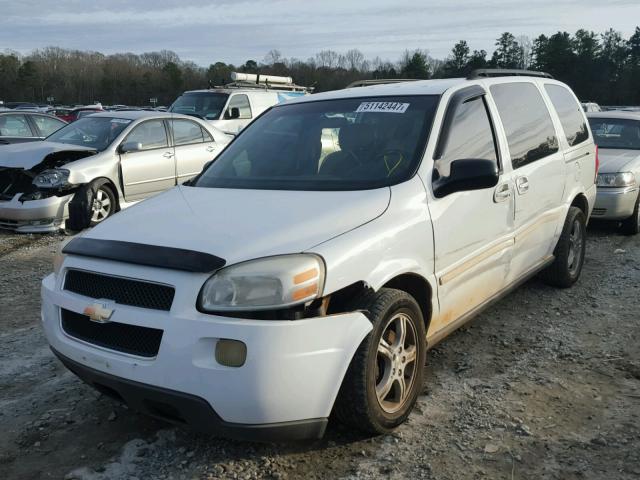 1GNDV23L35D257813 - 2005 CHEVROLET UPLANDER L WHITE photo 2