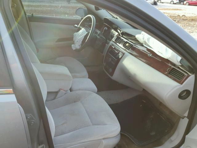 2G1WT57K091121353 - 2009 CHEVROLET IMPALA 1LT SILVER photo 5