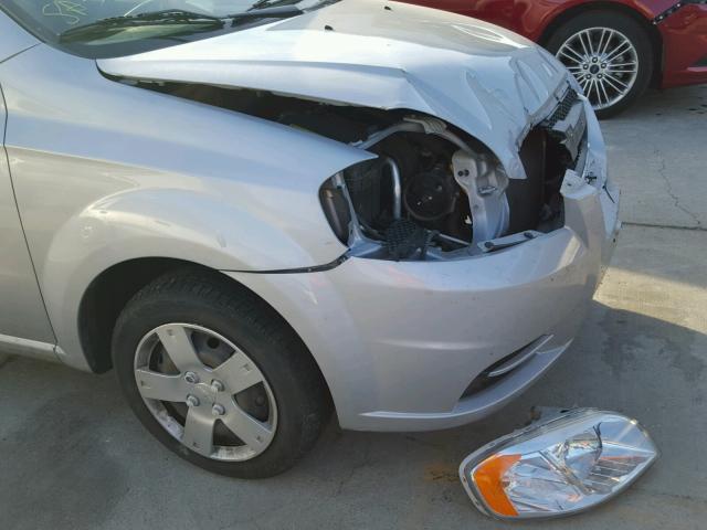 KL1TD5DE4AB102273 - 2010 CHEVROLET AVEO LS SILVER photo 9