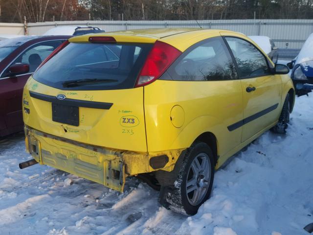 3FAFP31393R179780 - 2003 FORD FOCUS ZX3 YELLOW photo 4