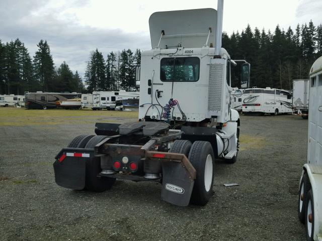 1FUBF0CV87LV87127 - 2007 FREIGHTLINER COLUMBIA 1 WHITE photo 4