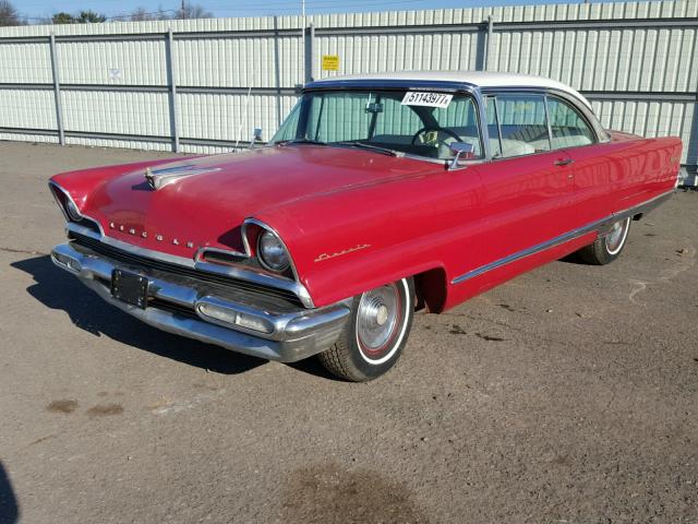 56WA33118L - 1956 LINCOLN PREMIERE RED photo 2