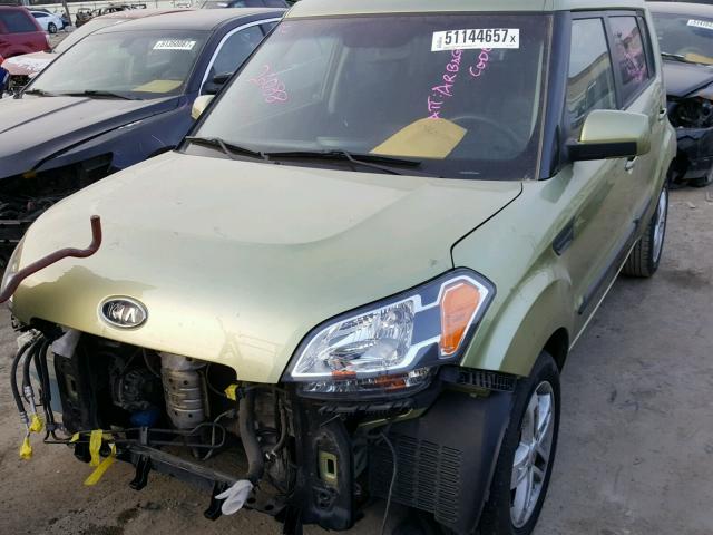 KNDJT2A20B7276308 - 2011 KIA SOUL + GREEN photo 2