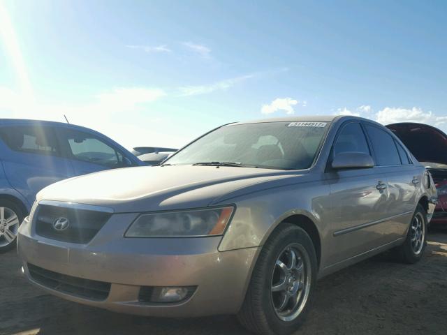 5NPEU46F26H035597 - 2006 HYUNDAI SONATA GLS BROWN photo 2