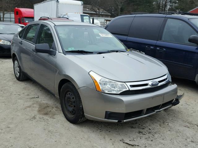 1FAHP34N58W121109 - 2008 FORD FOCUS S/SE GRAY photo 1