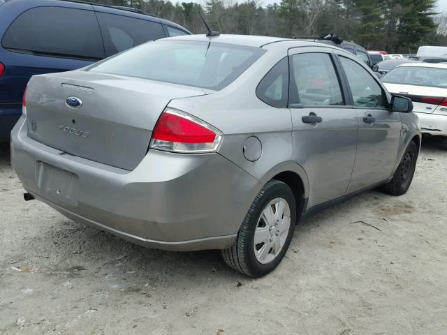 1FAHP34N58W121109 - 2008 FORD FOCUS S/SE GRAY photo 4