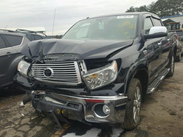 5TFHW5F18DX277555 - 2013 TOYOTA TUNDRA CRE BLACK photo 2