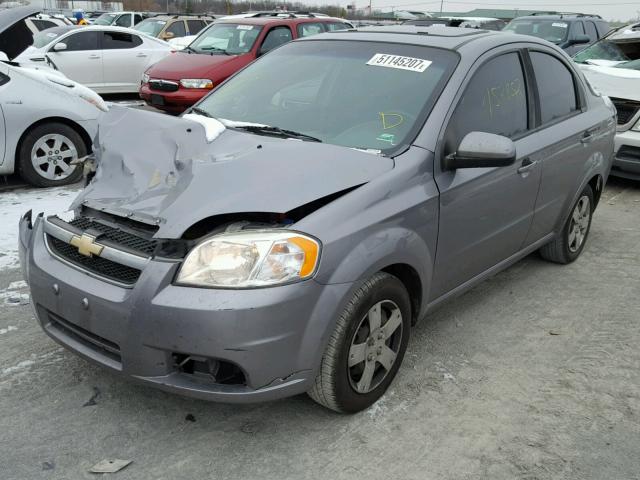 KL1TD5DE1AB057826 - 2010 CHEVROLET AVEO LS SILVER photo 2