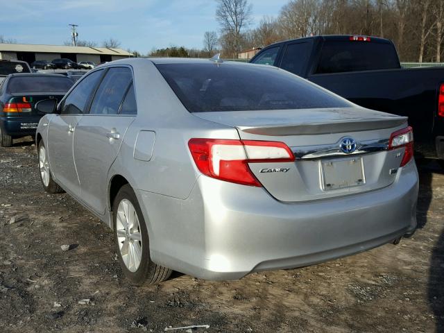 4T1BD1FK6CU017521 - 2012 TOYOTA CAMRY HYBR SILVER photo 3