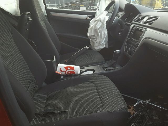 1VWAT7A38GC059770 - 2016 VOLKSWAGEN PASSAT S წითელი ფოტო 5