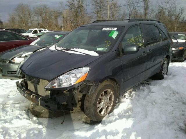 5TDBA22C46S072799 - 2006 TOYOTA SIENNA XLE GRAY photo 2