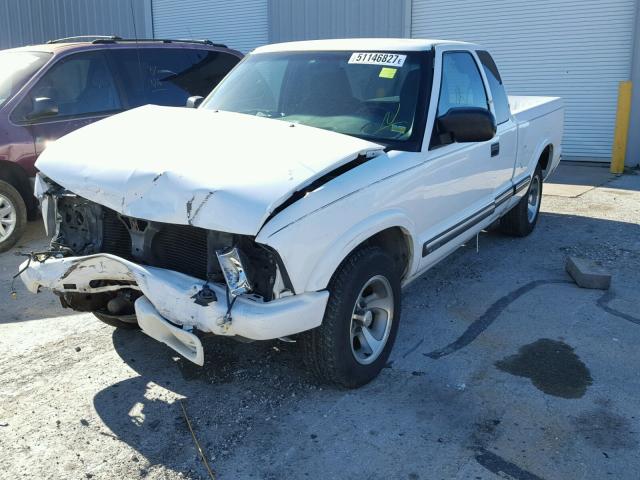 1GCCS19W418153312 - 2001 CHEVROLET S TRUCK S1 WHITE photo 2