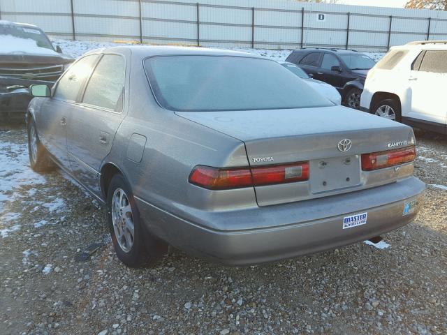 4T1BF22K7XU088772 - 1999 TOYOTA CAMRY LE GRAY photo 3