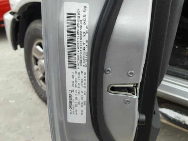 3C6UR5DL3EG236404 - 2014 RAM 2500 SLT 银色 照片 10