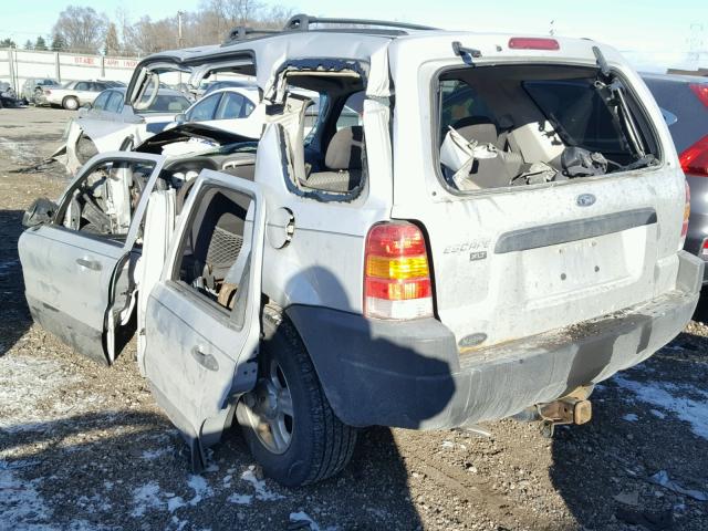 1FMYU93114KA95738 - 2004 FORD ESCAPE XLT SILVER photo 3